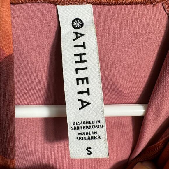 Athleta Pinnacle Cropped Hoodie Mantra Print - Picture 4 of 5